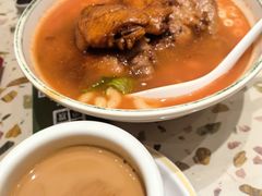 番茄浓汤鸡翅猪扒米线-华嫂冰室(尖沙咀店)