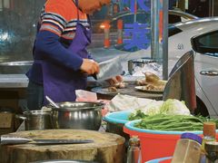 自助取餐区-老牌桐坑鹅鸭肉粿条汤