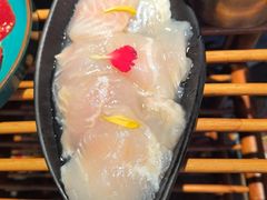 -老牌坊云南鱼豆花火锅(爱建店)
