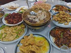 -红姐东北菜私房菜铁锅炖饺子馆(中街店)