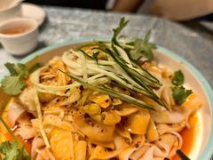 新疆凉皮-巴扎美食·新疆菜·西域歌舞表演餐厅(新疆大厦店)