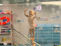 -蓝旗亲子游泳(范湖万达广场店)