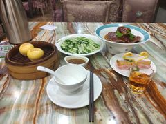 椿记榴莲酥-椿记烧鹅(叠彩店)