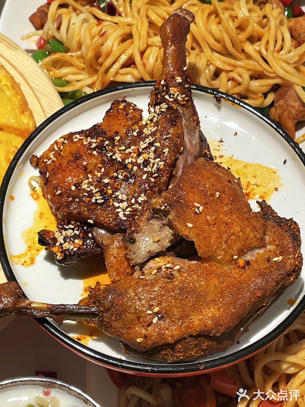 谁懂啊姐妹们！这家新疆菜吃一顿想三天！