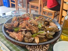 花蛤焖鸡-华圆美食