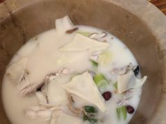 -滇香肴·云南菜蒸汽石锅鱼(云南北路店)