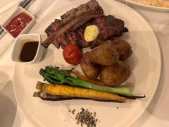 炭烤牛腹肉配香煎羊排-WOLFGANG PUCK KITCHEN & BAR(迪士尼小镇店)