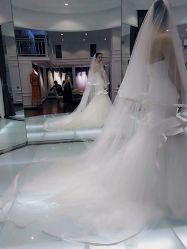 -VV新娘婚纱礼服体验馆