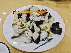 溜鱼片-春水锅贴·传统鲁菜(大明湖店)