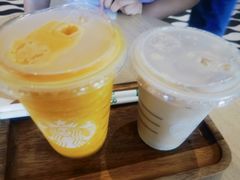 -星巴克臻选(莘庄仲盛店)