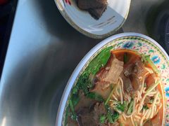 -金杨拉面王小吃面馆·牛三宝面·红烧牛肉粉