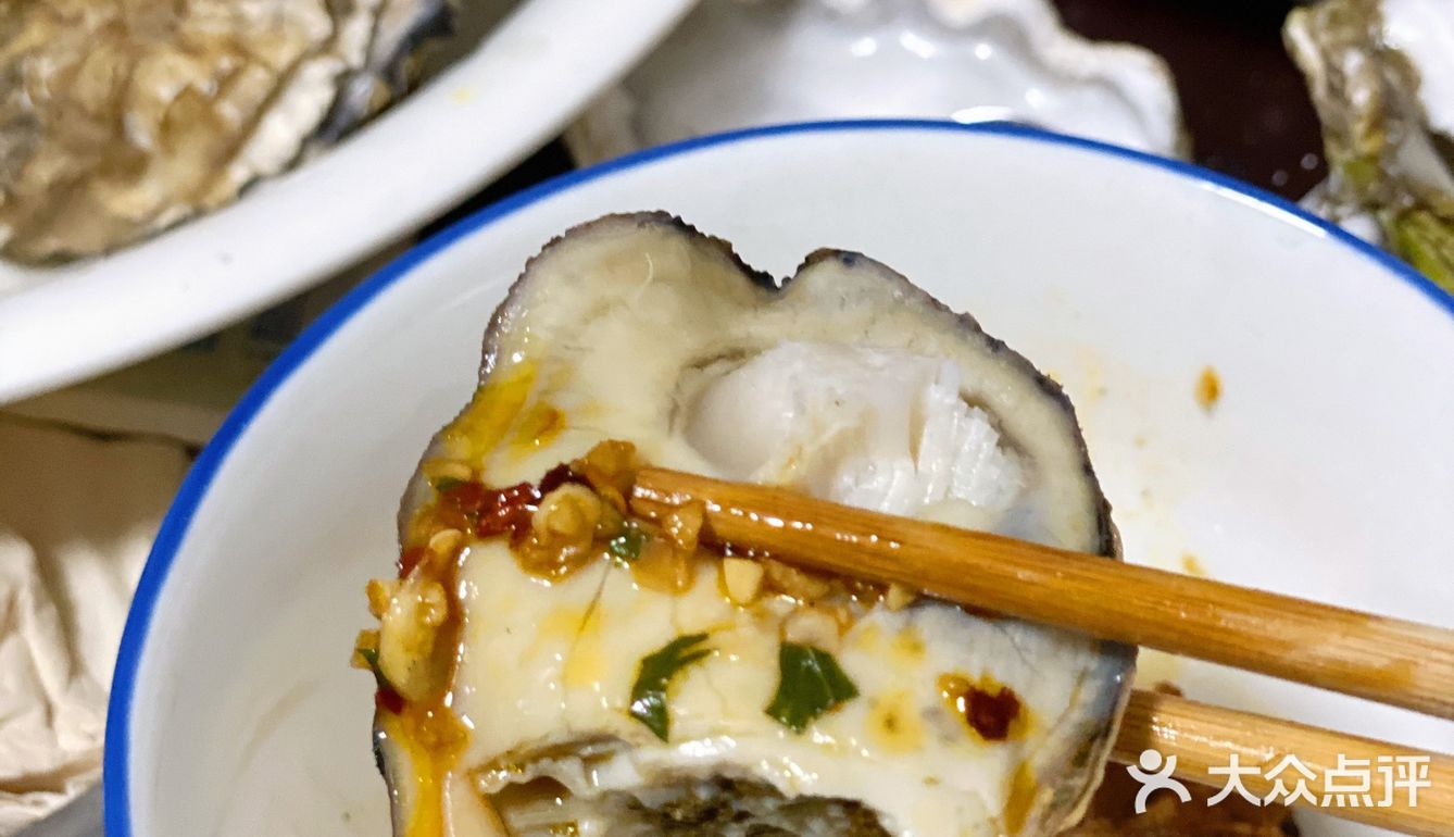 乳山生蚝真的是个顶个的满呀