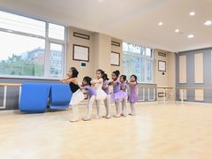课堂实景-艺彩童馨舞蹈培训学校(西湖道校区)