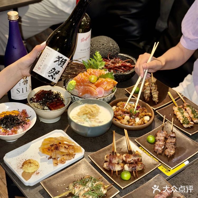 不用去深圳,在上海也吃到鳗鱼鹅肝脆!😋