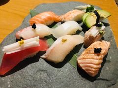 彩虹手握寿司拼盘-Hatsune隐泉日式料理(三里屯太古里店)