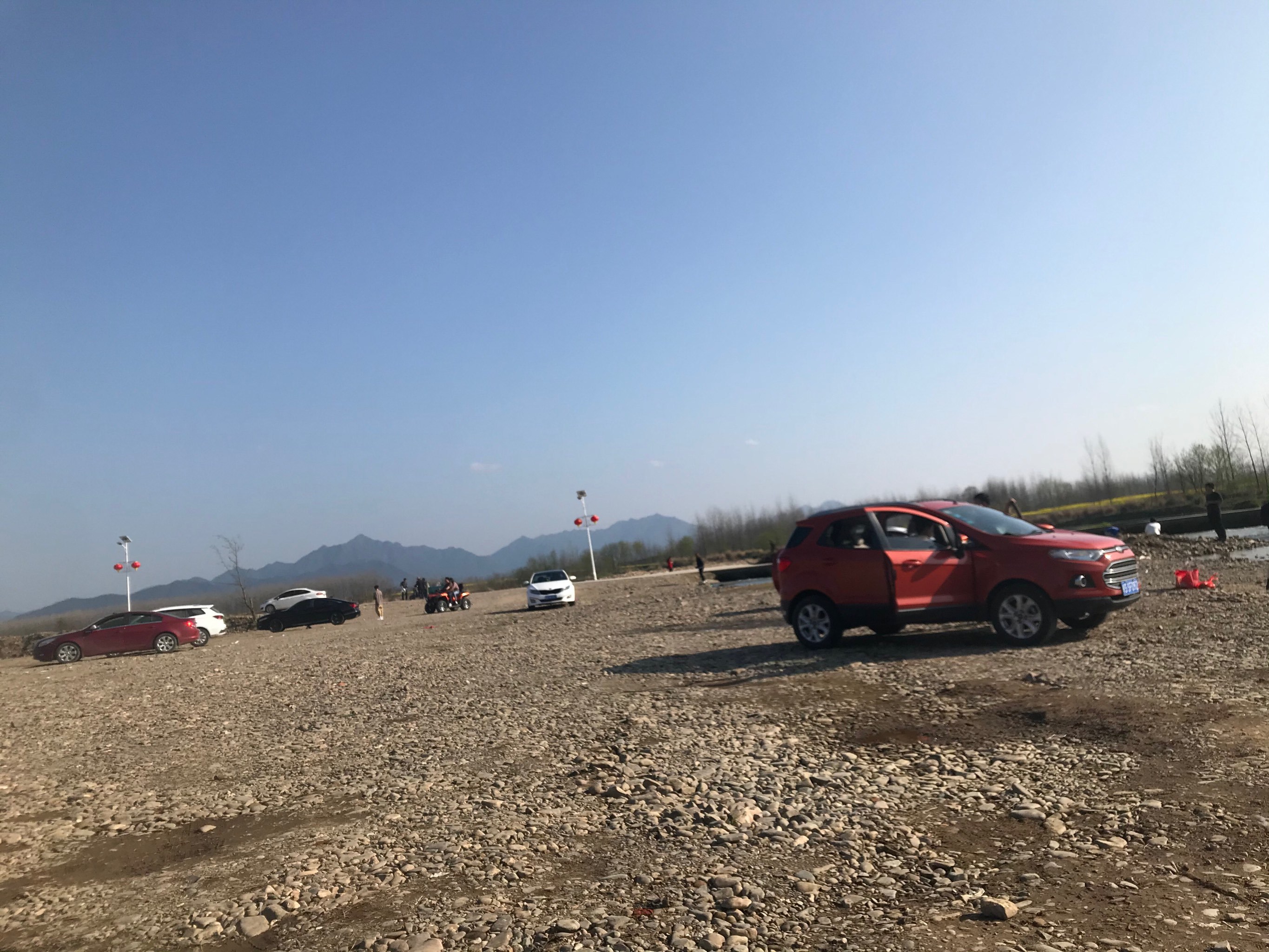 泾县后山梦幻游乐场