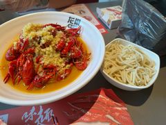 -龙巢盱眙龙虾·牛蛙·烧烤宵夜(八卦岭店)
