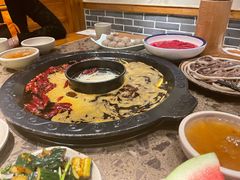 -舒家大院重庆老火锅(纪念塔店)