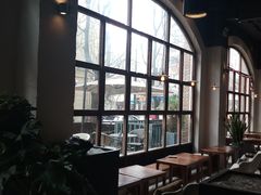 靠窗位-VESH COFFEE(定西路店)