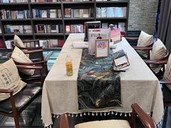 -钟书阁(松江泰晤士小镇店)