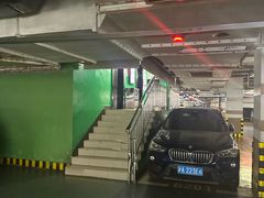 -百联中环购物广场-停车场