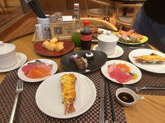 -华邑酒店·鲜艳全日自助餐厅