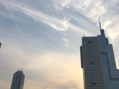 -UNI UNI(环亚凯瑟琳店)