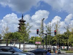 -龙华寺