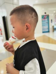 -茶发Salon·烫发染发理发