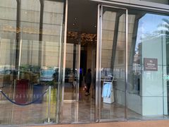 -大中华希尔顿酒店-念自助餐·嗨啤·小龙虾