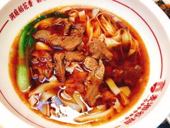 -呷佬·长沙手工米粉(金沙江路店)