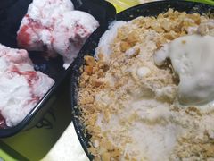 草莓冰淇淋雪球-MOMO冰品·生巧汤圆(红桥店)