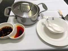 -红鼎豆捞·非遗鲍皇汤火锅(宝丰路店)