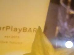 -FOUR PLAY BAR