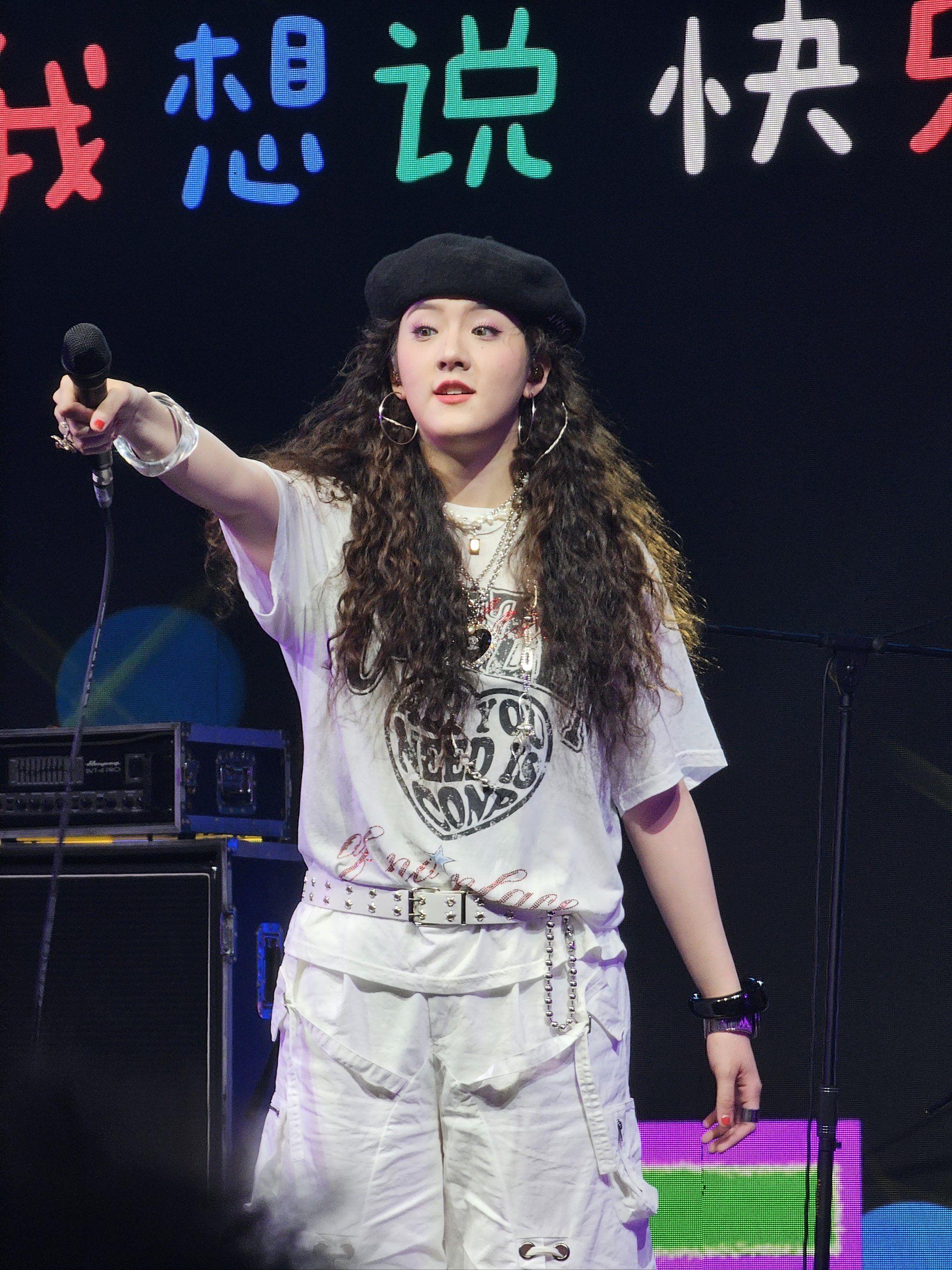 有生之年还能不能看到傅如乔现场唱《微微》?