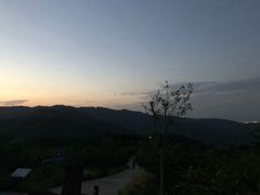 -鬼笑石后山停车场
