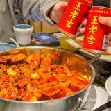 在金源，喝王老吉吃焖锅， 人均100享美味！