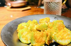 Braised Sand Dollar Baked Loofah