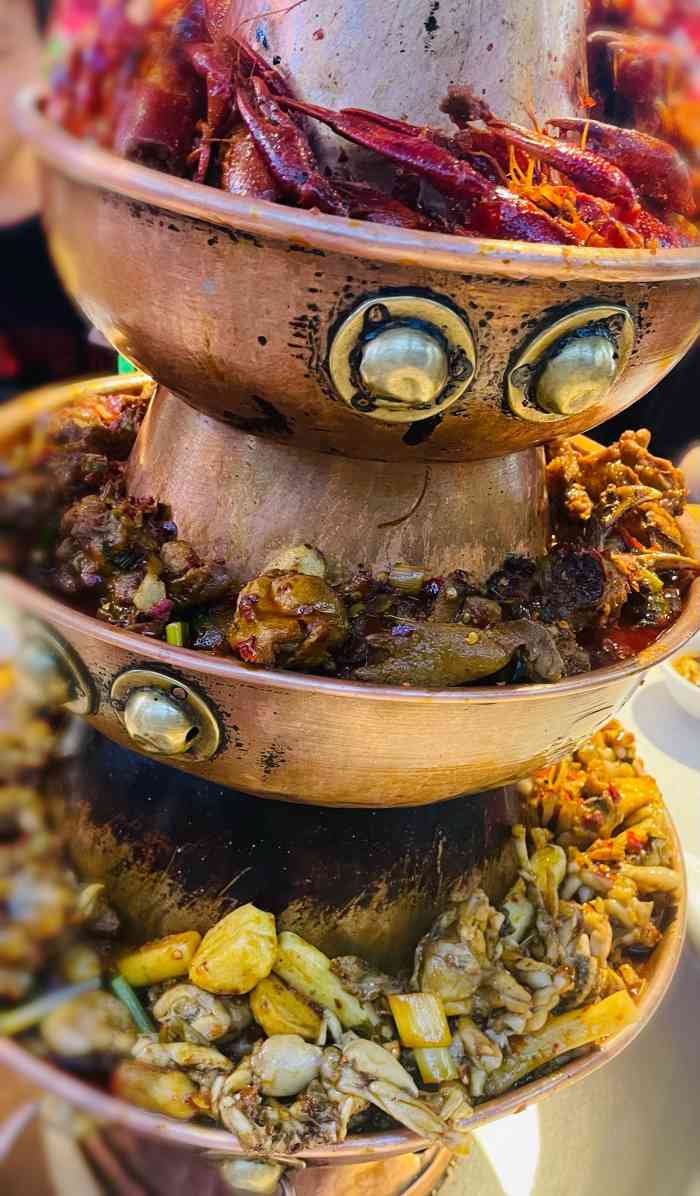 老佛爷炭火蛙锅(银泰城店)-"每次逛银泰城这家老佛爷铜锅蛙锅人都是