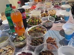 -小草屋轰趴馆别墅派对新场团建家庭聚会