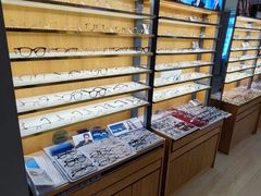 -优医视平价眼镜蔡司依视路折扣工厂店(德胜门店)