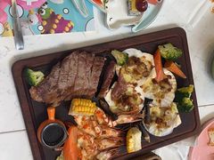 -水桶王国主题餐厅·聚会·生日派对·亲子活动·家庭套餐(亚龙湾希尔顿店)