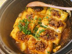 石锅海鲜酿豆腐-坛宗剁椒鱼头(河西王府井店)