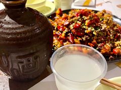 老坛米酒-一棠龙虾•王牌虾球(光谷天地店)