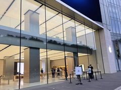 -Apple零售店(玄武湖店)