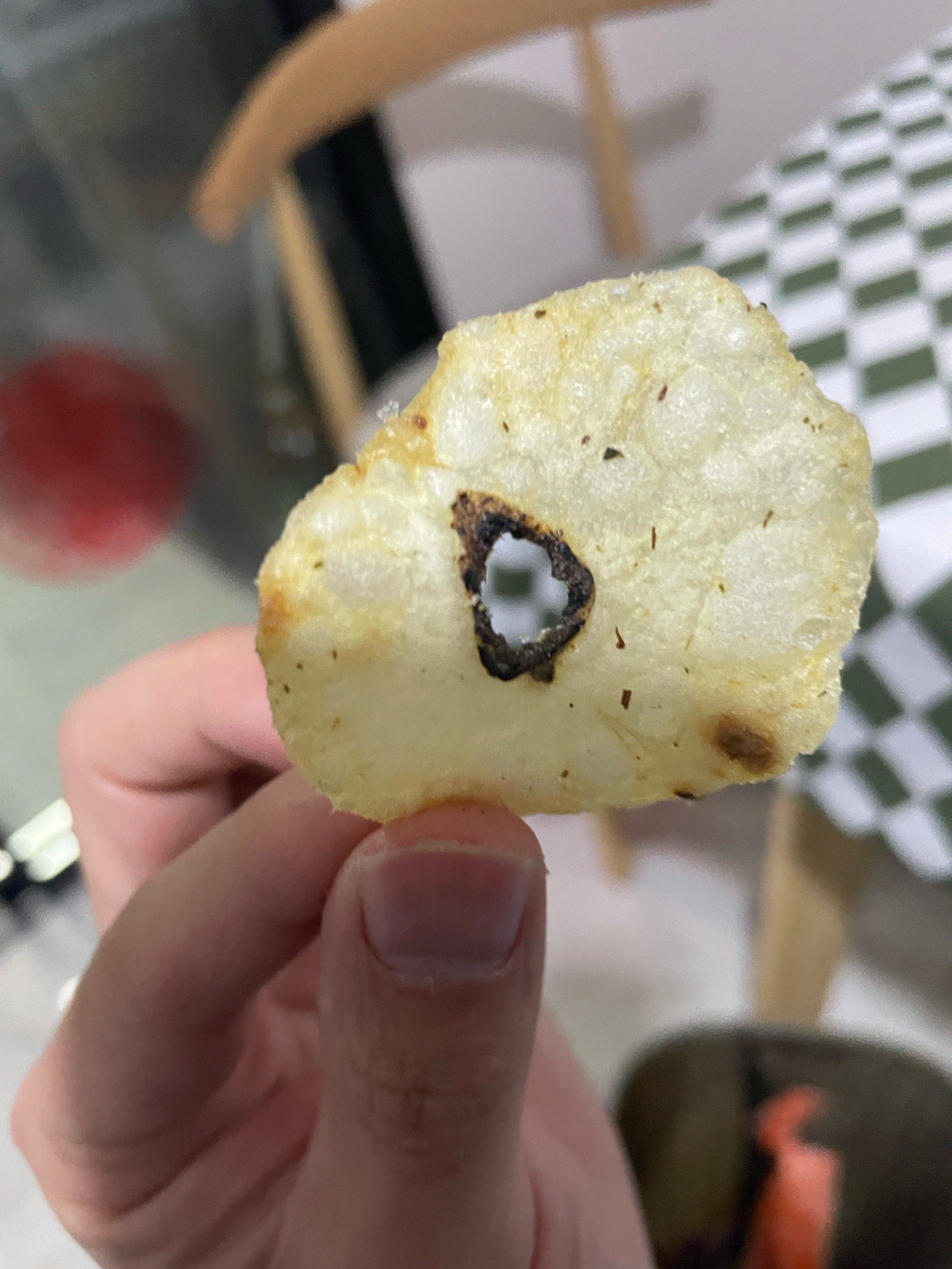 0元玩转这座城什么啊 吃到这种发霉的薯片