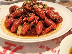 -肥肥虾庄·金牌油焖大虾(汉街SKP店)