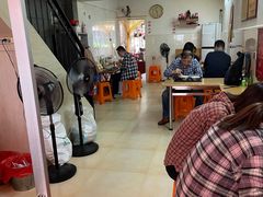 大堂-松树干拌面店