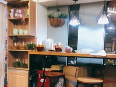 大堂-家味螺蛳粉&烤鱼(安远路店)