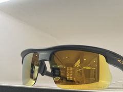 -LensCrafters亮视点·OAKLEY精选(静安嘉里中心店)